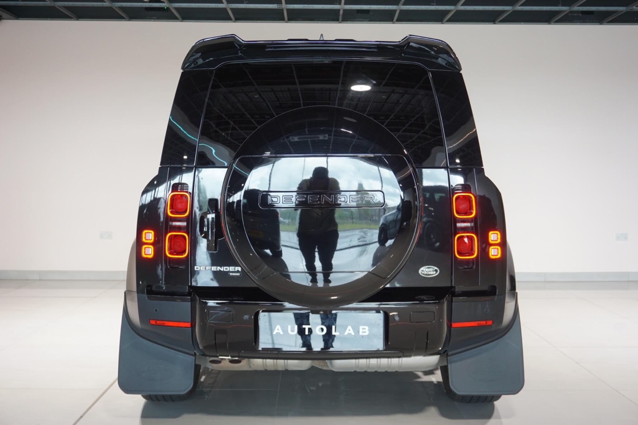Land Rover Defender 110 3.0 D300 MHEV HSE SUV 5dr Diesel Auto 4WD Euro 6 (s/s) (300 ps)
